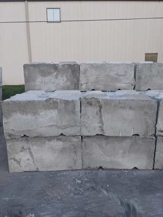 4x4 concrete blocks